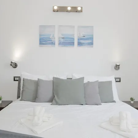 Azzurro Adriatico In Est * جنوة
